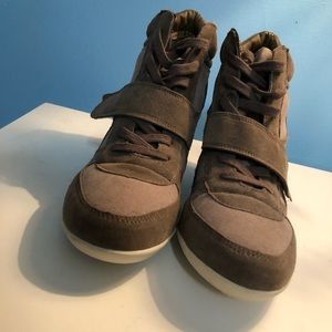 Wedge sneakers
